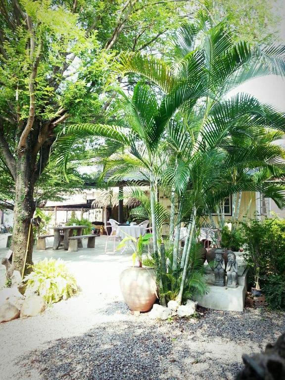 Baan Homlamoon Hotel Suan Phueng Exterior foto